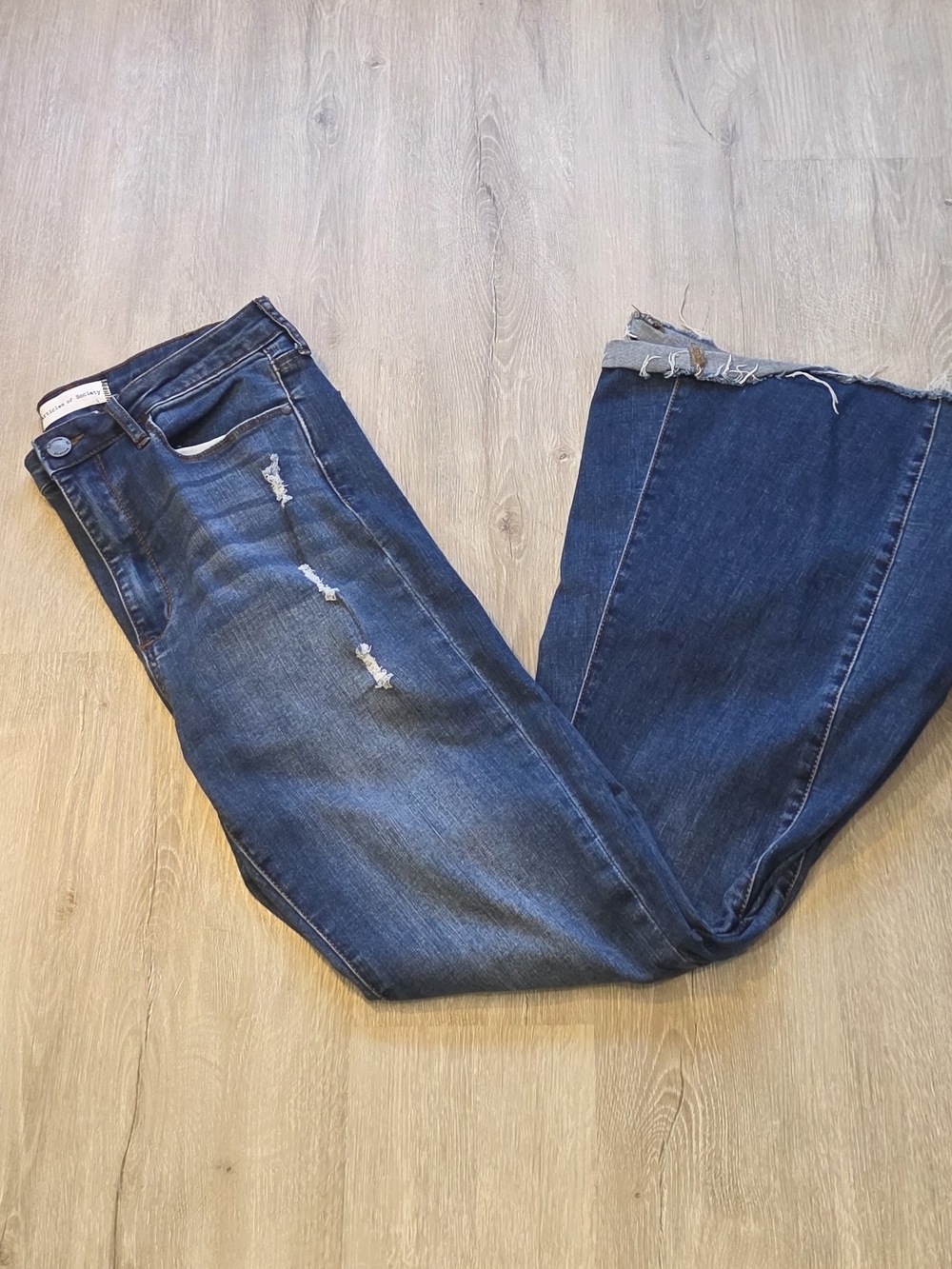 Articles of Society Womens Dark Wash Distressed Flared Jeans, Bells Size 28